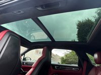 USED 2020 20 PORSCHE CAYENNE 4.0 V8 TURBO TIPTRONIC 5d AUTO 543 BHP ESTATE