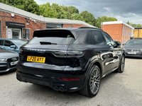 USED 2020 20 PORSCHE CAYENNE 4.0 V8 TURBO TIPTRONIC 5d AUTO 543 BHP ESTATE