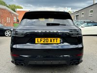 USED 2020 20 PORSCHE CAYENNE 4.0 V8 TURBO TIPTRONIC 5d AUTO 543 BHP ESTATE