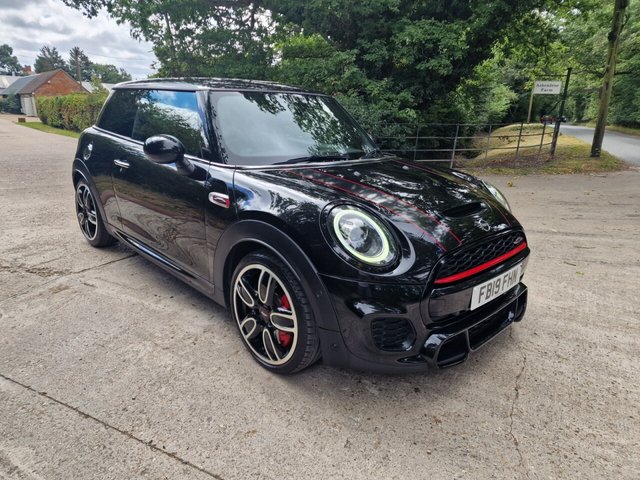 2019 19 MINI Hatch John Cooper Works 2.0 JOHN COOPER WORKS 3d 228 BHP