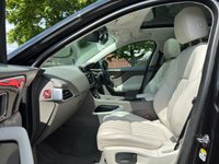USED 2016 Y JAGUAR F-PACE 2.0 PORTFOLIO AWD 5d 178 BHP 