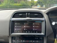 USED 2016 Y JAGUAR F-PACE 2.0 PORTFOLIO AWD 5d 178 BHP 
