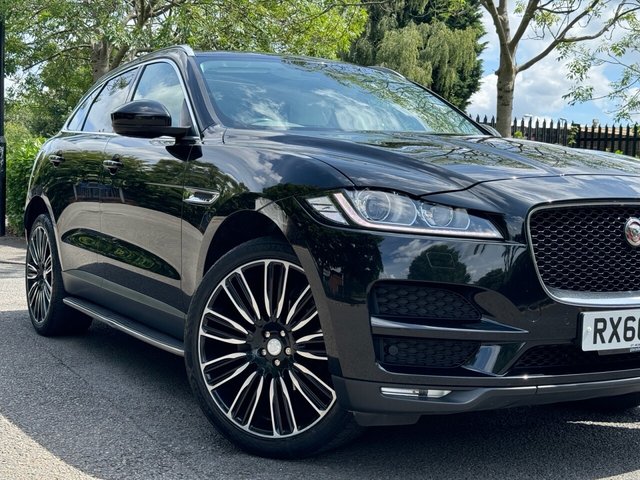 2016 Y Jaguar F-Pace 2.0 PORTFOLIO AWD 5d 178 BHP