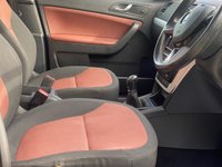 USED 2015 15 SKODA YETI OUTDOOR 2.0 SE BUSINESS TDI SCR 5d 109 BHP Stunning Colour Combination