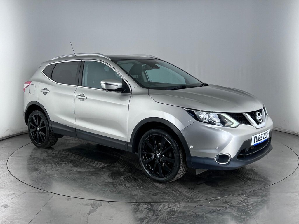 2015 Nissan Qashqai Tekna DigT Xtronic £10,150