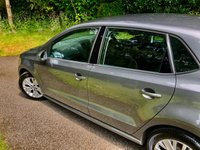 USED 2015 15 VOLKSWAGEN POLO 1.0 SE 5d 60 BHP FULL VW/SPECIALIST SERVICE HISTORY X10 STAMPS+CAMBELT RENEWED////AIRCON//ALLOYS//BLUETOOTH//DAB//20 POUND ROAD TAX//PARK PILOT FRONT AND REAR 60 BHP FULL VW/SPECIALIST SERVICE HISTORY X10 STAMPS+CAMBELT RENEWED////AIRCON//ALLOYS//BLUETOOTH//DAB//20 POUND ROAD TAX//PARK PILOT FRONT AND REAR