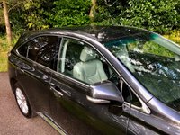 USED 2010 10 LEXUS RX 3.5 450H SE-I 5d AUTO 249 BHP // 4WD // PROFESSOR OWNER SINCE 2012 With X14 LEXUS MAIN DEALER SERVICING STAMPS//FULL WHITE MEMORY LEATHER SEATS//PARK SENSORS FRONT AND REAR//REAR CAMERA//BLUE-TOOTH//SATNAV//FRONT BRAKE DISCS-PADS-CALIPERS-WATERPUMP-FRONT TYRES ALL RENEWED IN JANUARY 2024////STUNNING HISTORY AND CONDITIONING PROFESSOR OWNER SINCE 2012 With X14 LEXUS MAIN DEALER SERVICING STAMPS//FULL WHITE MEMORY LEATHER SEATS//PARK SENSORS FRONT AND REAR//REAR CAMERA//BLUE-TOOTH//SATNAV//FRONT BRAKE DISCS-PADS-CALIPERS-WATERPUMP-FRONT TYRES ALL RENEWED IN JANUARY 2024////STUNNING HISTORY AND CONDITIONING