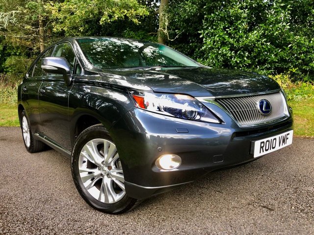 2010 10 Lexus RX 3.5 450H SE-I 5d AUTO 249 BHP // 4WD // PROFESSOR OWNER SINCE 2012 With X14 LEXUS MAIN DEALER SERVICING STAMPS//FULL WHITE MEMORY LEATHER SEATS//PARK SENSORS FRONT AND REAR//REAR CAMERA//BLUE-TOOTH//SATNAV//FRONT BRAKE DISCS-PADS-CALIPERS-WATERPUMP-FRONT TYRES ALL RENEWED IN JANUARY 2024////STUNNING HISTORY AND CONDITIONING