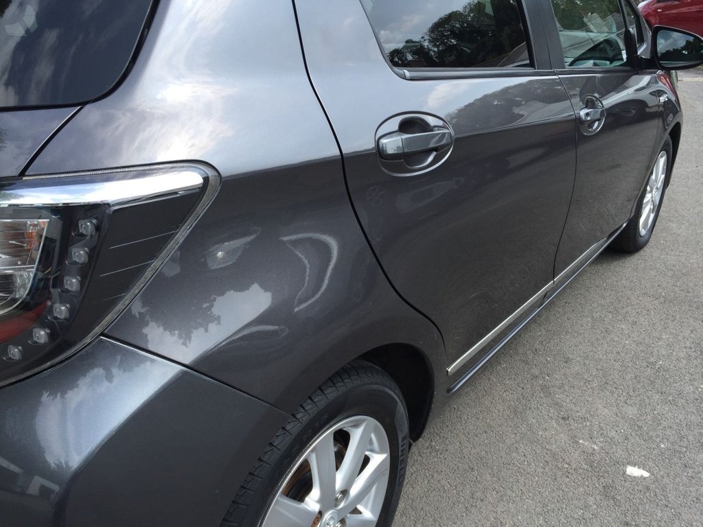 USED 2014 14 TOYOTA YARIS 1.5 HYBRID ICON PLUS 5d 61 BHP FULL SERVICE HISTORY