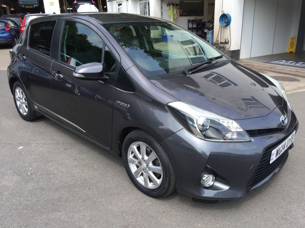 USED 2014 14 TOYOTA YARIS 1.5 HYBRID ICON PLUS 5d 61 BHP FULL SERVICE HISTORY