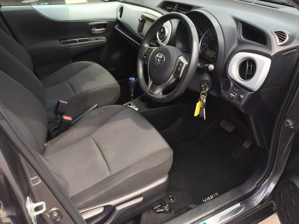 USED 2014 14 TOYOTA YARIS 1.5 HYBRID ICON PLUS 5d 61 BHP FULL SERVICE HISTORY
