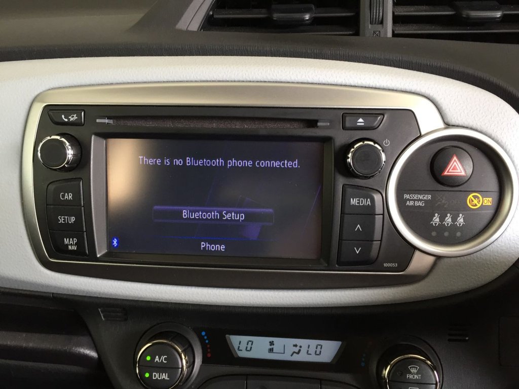 USED 2014 14 TOYOTA YARIS 1.5 HYBRID ICON PLUS 5d 61 BHP FULL SERVICE HISTORY