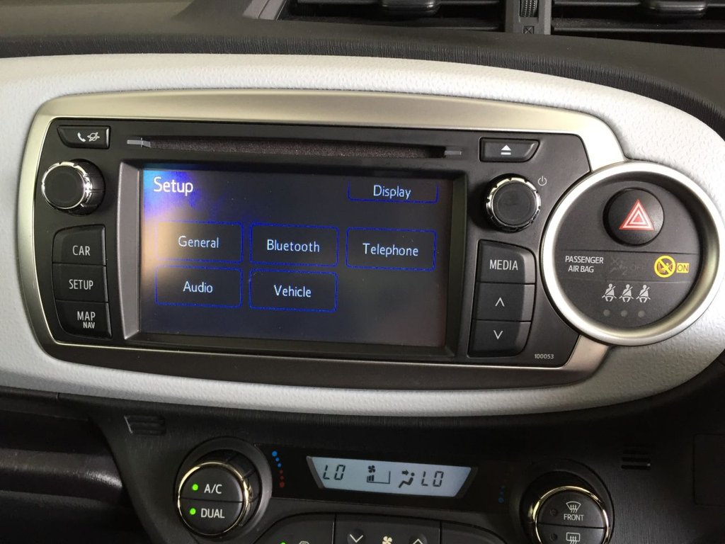USED 2014 14 TOYOTA YARIS 1.5 HYBRID ICON PLUS 5d 61 BHP FULL SERVICE HISTORY