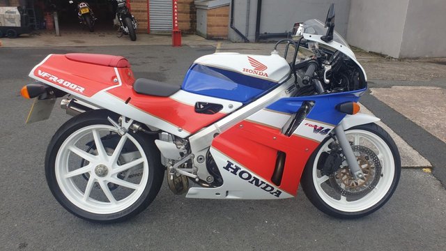View our HONDA VFR400