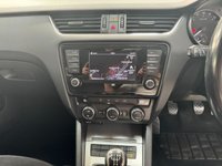USED 2015 15 SKODA OCTAVIA 1.6 ELEGANCE TDI CR 5d 104 BHP FRONT+REAR PARK+DAB+++