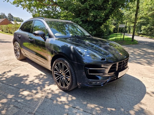 2017 17 Porsche Macan TURBO PDK