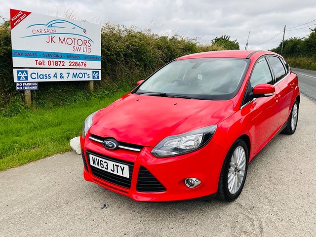 2013 63 Ford Focus 1.0 ZETEC 5d 124 BHP