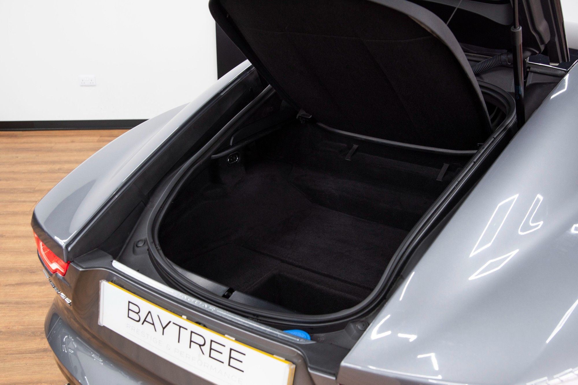 USED 2021 21 JAGUAR F-TYPE 5.0 V8 FIRST EDITION 2d 444 BHP 