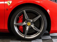 USED 2019 19 FERRARI 488 3.9 SPIDER 2d 660 BHP OVER &pound;50K OF OPTIONS, LOADS OF CARBON, PLUS THE BEAUTIFUL ITALIAN FLAG IN CENTRE OF SEATS AND STEERING WHEEL, SERVICE PACK TO 2026, 12 MONTH WARRANTY