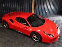 USED 2019 19 FERRARI 488 3.9 SPIDER 2d 660 BHP OVER &pound;50K OF OPTIONS, LOADS OF CARBON, PLUS THE BEAUTIFUL ITALIAN FLAG IN CENTRE OF SEATS AND STEERING WHEEL, SERVICE PACK TO 2026, 12 MONTH WARRANTY