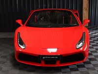 USED 2019 19 FERRARI 488 3.9 SPIDER 2d 660 BHP OVER &pound;50K OF OPTIONS, LOADS OF CARBON, PLUS THE BEAUTIFUL ITALIAN FLAG IN CENTRE OF SEATS AND STEERING WHEEL, SERVICE PACK TO 2026, 12 MONTH WARRANTY