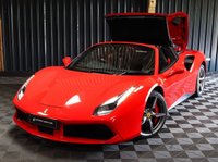 USED 2019 19 FERRARI 488 3.9 SPIDER 2d 660 BHP OVER &pound;50K OF OPTIONS, LOADS OF CARBON, PLUS THE BEAUTIFUL ITALIAN FLAG IN CENTRE OF SEATS AND STEERING WHEEL, SERVICE PACK TO 2026, 12 MONTH WARRANTY