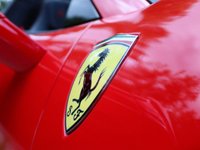 USED 2019 19 FERRARI 488 3.9 SPIDER 2d 660 BHP OVER &pound;50K OF OPTIONS, LOADS OF CARBON, PLUS THE BEAUTIFUL ITALIAN FLAG IN CENTRE OF SEATS AND STEERING WHEEL, SERVICE PACK TO 2026, 12 MONTH WARRANTY