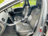 USED 2016 16 VOLVO V40 2.0 T2 R-DESIGN 5d 120 BHP 