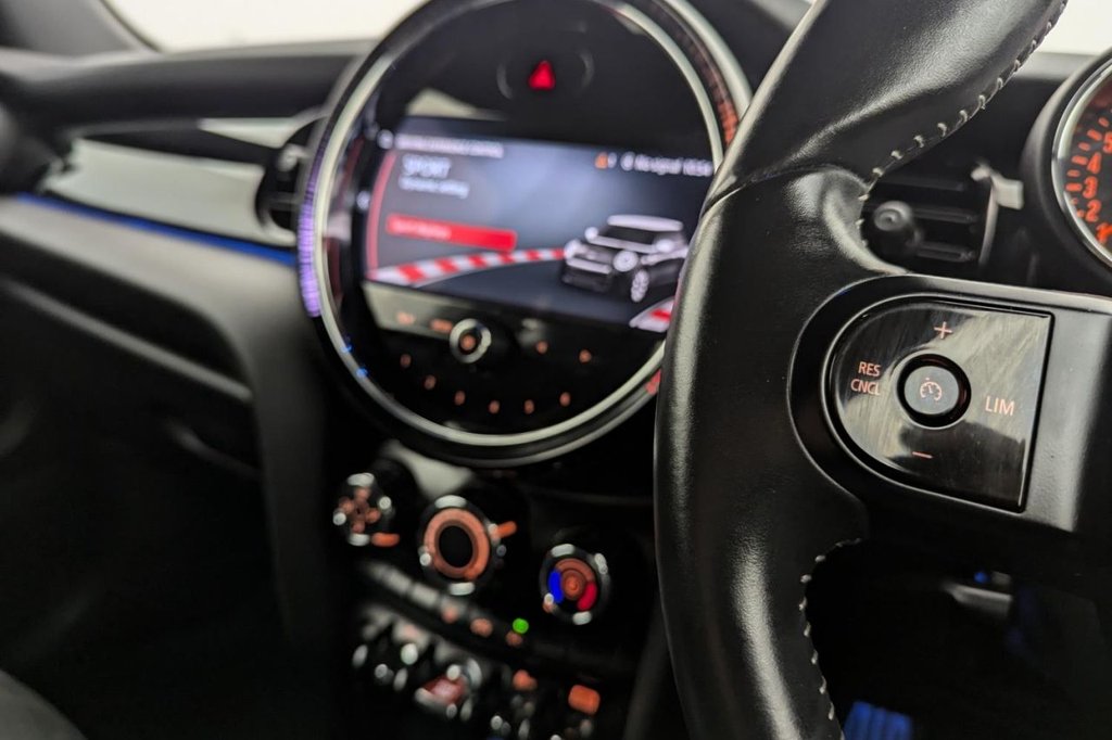 USED 2021 21 MINI HATCH COOPER 1.5 COOPER SPORT 3d 134 BHP Apple Car Play Sat Nav