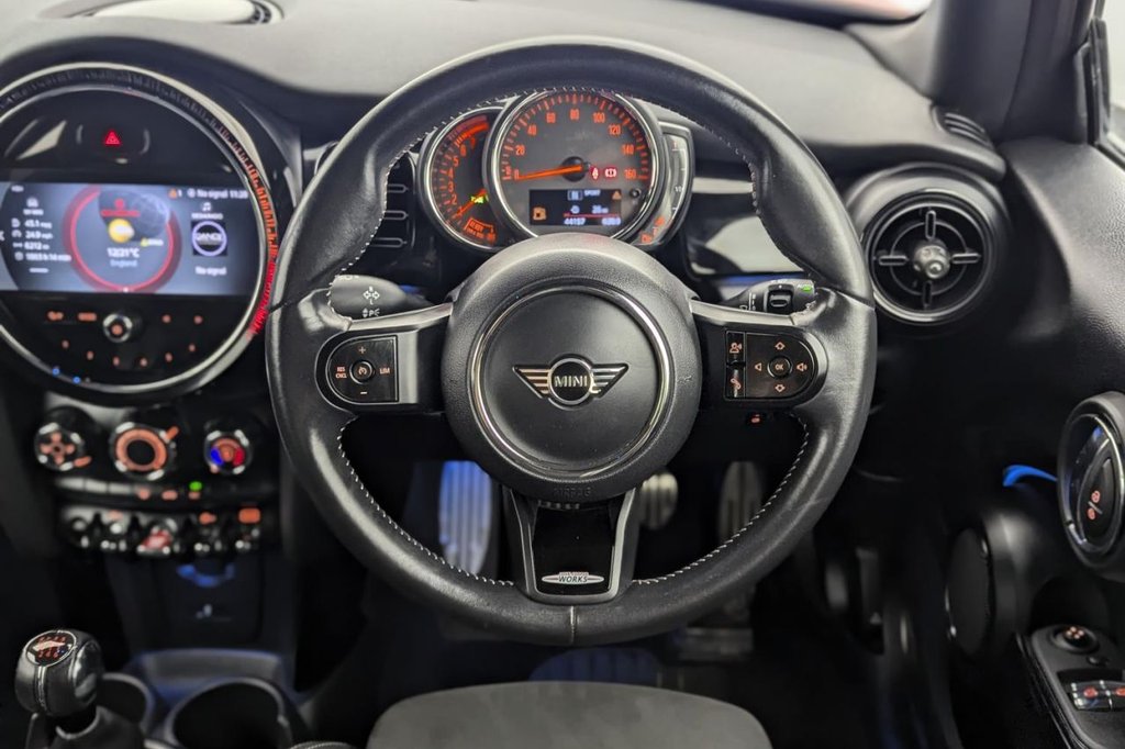 USED 2021 21 MINI HATCH COOPER 1.5 COOPER SPORT 3d 134 BHP Apple Car Play Sat Nav