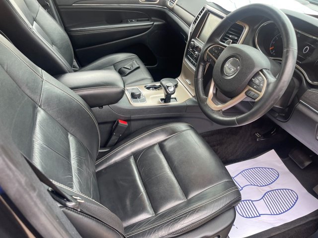View our JEEP GRAND CHEROKEE