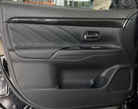 USED 2017 17 MITSUBISHI OUTLANDER 2.0 PHEV 4H 5d 200 BHP 2 Keys | Last Serviced @ 33,759mi