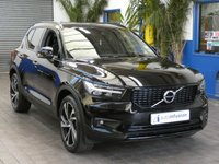 USED 2020 70 VOLVO XC40 2.0 B4 R-DESIGN PRO MHEV 5d 195 BHP SAT NAV HEATED PART LEATHER INTERIOR CRUISE CONTROL PARKING SENSORS 1 OWNER SERVICE HISTORY WARRANTY