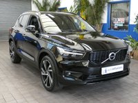 USED 2020 70 VOLVO XC40 2.0 B4 R-DESIGN PRO MHEV 5d 195 BHP SAT NAV HEATED PART LEATHER INTERIOR CRUISE CONTROL PARKING SENSORS 1 OWNER SERVICE HISTORY WARRANTY