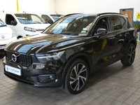 USED 2020 70 VOLVO XC40 2.0 B4 R-DESIGN PRO MHEV 5d 195 BHP SAT NAV HEATED PART LEATHER INTERIOR CRUISE CONTROL PARKING SENSORS 1 OWNER SERVICE HISTORY WARRANTY