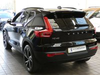 USED 2020 70 VOLVO XC40 2.0 B4 R-DESIGN PRO MHEV 5d 195 BHP SAT NAV HEATED PART LEATHER INTERIOR CRUISE CONTROL PARKING SENSORS 1 OWNER SERVICE HISTORY WARRANTY