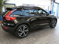 USED 2020 70 VOLVO XC40 2.0 B4 R-DESIGN PRO MHEV 5d 195 BHP SAT NAV HEATED PART LEATHER INTERIOR CRUISE CONTROL PARKING SENSORS 1 OWNER SERVICE HISTORY WARRANTY