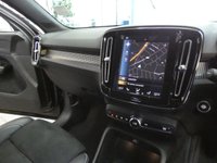 USED 2020 70 VOLVO XC40 2.0 B4 R-DESIGN PRO MHEV 5d 195 BHP SAT NAV HEATED PART LEATHER INTERIOR CRUISE CONTROL PARKING SENSORS 1 OWNER SERVICE HISTORY WARRANTY