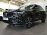 USED 2020 70 VOLVO XC40 2.0 B4 R-DESIGN PRO MHEV 5d 195 BHP SAT NAV HEATED PART LEATHER INTERIOR CRUISE CONTROL PARKING SENSORS 1 OWNER SERVICE HISTORY WARRANTY