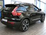 USED 2020 70 VOLVO XC40 2.0 B4 R-DESIGN PRO MHEV 5d 195 BHP SAT NAV HEATED PART LEATHER INTERIOR CRUISE CONTROL PARKING SENSORS 1 OWNER SERVICE HISTORY WARRANTY