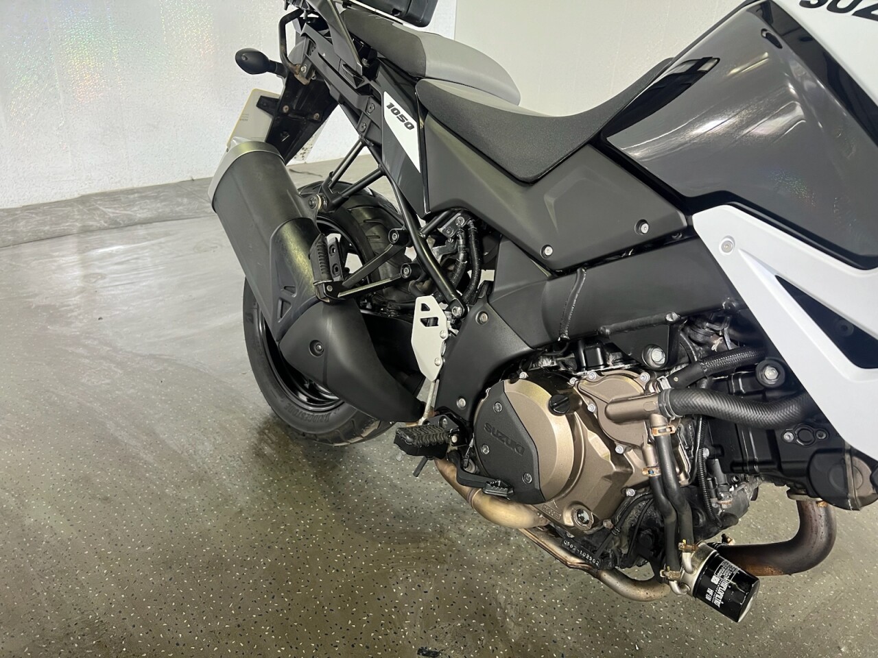 Suzuki V-Strom 1050 1037cc V-Strom DL 1050 RQ M0 108 BHP