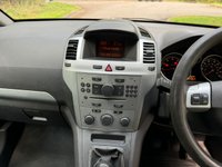 USED 2010 10 VAUXHALL ZAFIRA 1.6 EXCLUSIV 5d 113 BHP 