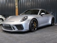 USED 2017 67 PORSCHE 911 4.0 GT3 2d 494 BHP PCCB CARBON CERAMIC BRAKES, FRONT LIFT, 18 WAY MEMORY SEATS SEATS (HEATED), FULL PORSCHE HISTORY, PORSCHE WARRANTY, AKRAPOVIC EXHAUST, FRONT END PPF