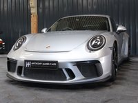 USED 2017 67 PORSCHE 911 4.0 GT3 2d 494 BHP PCCB CARBON CERAMIC BRAKES, FRONT LIFT, 18 WAY MEMORY SEATS SEATS (HEATED), FULL PORSCHE HISTORY, PORSCHE WARRANTY, AKRAPOVIC EXHAUST, FRONT END PPF
