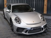 USED 2017 67 PORSCHE 911 4.0 GT3 2d 494 BHP PCCB CARBON CERAMIC BRAKES, FRONT LIFT, 18 WAY MEMORY SEATS SEATS (HEATED), FULL PORSCHE HISTORY, PORSCHE WARRANTY, AKRAPOVIC EXHAUST, FRONT END PPF