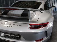 USED 2017 67 PORSCHE 911 4.0 GT3 2d 494 BHP PCCB CARBON CERAMIC BRAKES, FRONT LIFT, 18 WAY MEMORY SEATS SEATS (HEATED), FULL PORSCHE HISTORY, PORSCHE WARRANTY, AKRAPOVIC EXHAUST, FRONT END PPF