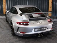 USED 2017 67 PORSCHE 911 4.0 GT3 2d 494 BHP PCCB CARBON CERAMIC BRAKES, FRONT LIFT, 18 WAY MEMORY SEATS SEATS (HEATED), FULL PORSCHE HISTORY, PORSCHE WARRANTY, AKRAPOVIC EXHAUST, FRONT END PPF