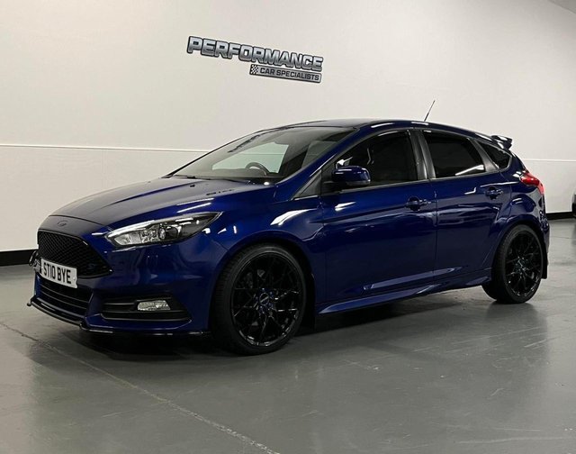 2015 10 Ford Focus 2.0 ST-3 5d 247 BHP