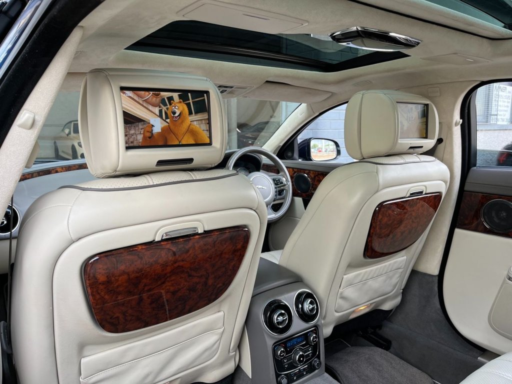 USED 2014 14 JAGUAR XJ 3.0 D V6 PORTFOLIO L 4d 275 BHP 