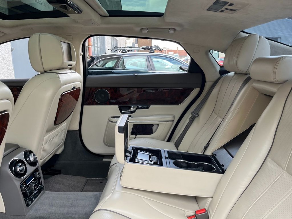 USED 2014 14 JAGUAR XJ 3.0 D V6 PORTFOLIO L 4d 275 BHP 